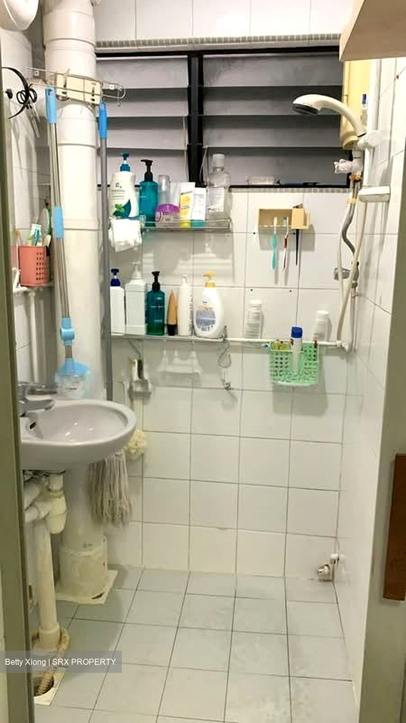Blk 28 New Upper Changi Road (Bedok), HDB 3 Rooms #559725421